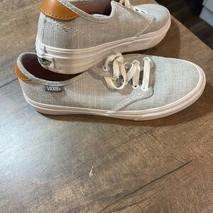 Vans Women’s Light Gray and Brown Sneakers
